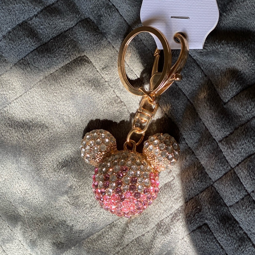 Adorable Mouse head keychain - Picture 4 of 5